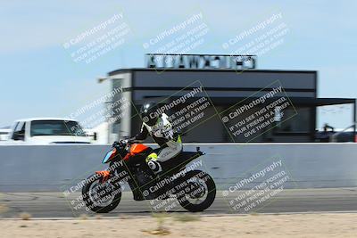 media/May-06-2024-Moto Forza (Mon) [[b33359f27d]]/2-Intermediate/Session 4 Front Straight Speed Pans/